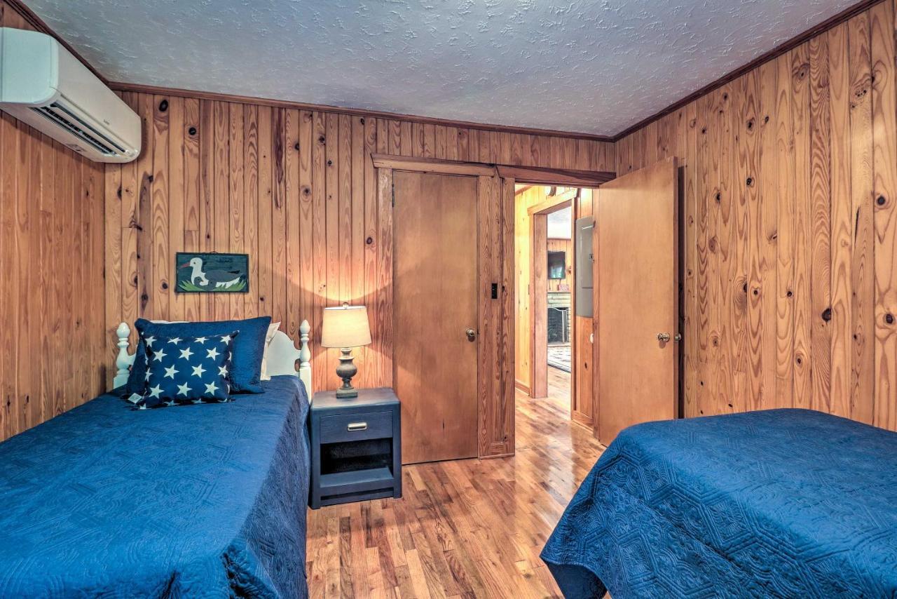 Waterfront Lake Martin Home With Grill And Beach! Eclectic エクステリア 写真